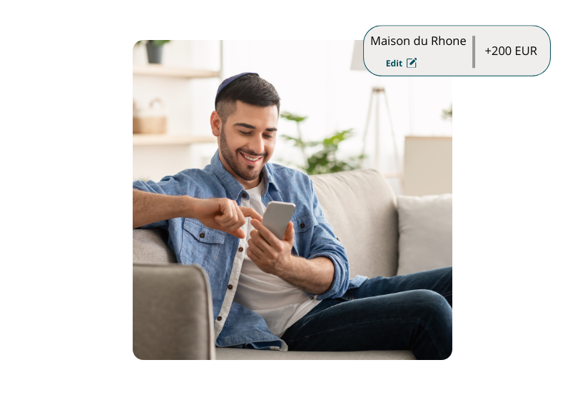 Man smiling while using InnovGuide app